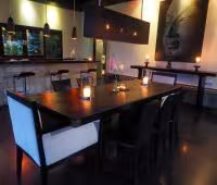 Villa Rumah Lotus, Mesa de comedor